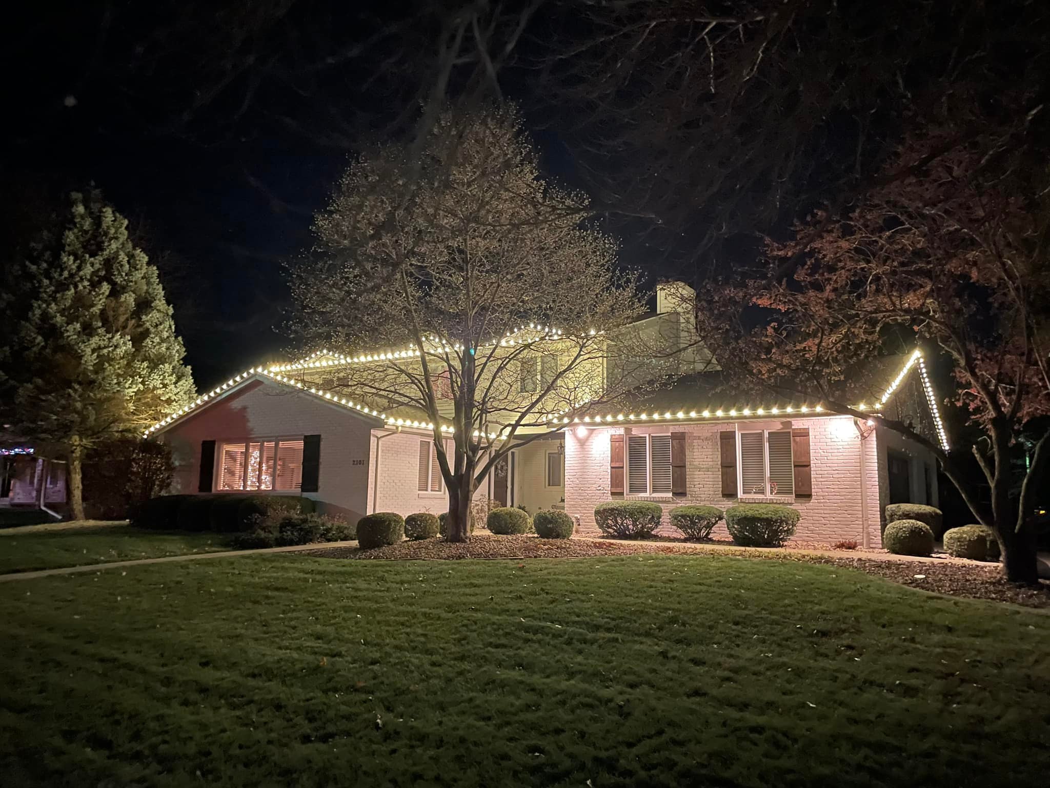 Holiday Exterior Lighting Contractors